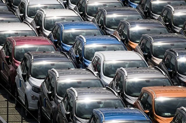 stock voiture neuve