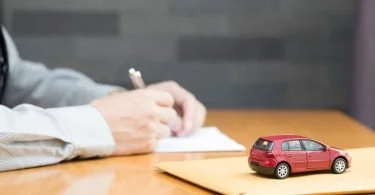 assurance auto frais de dossier